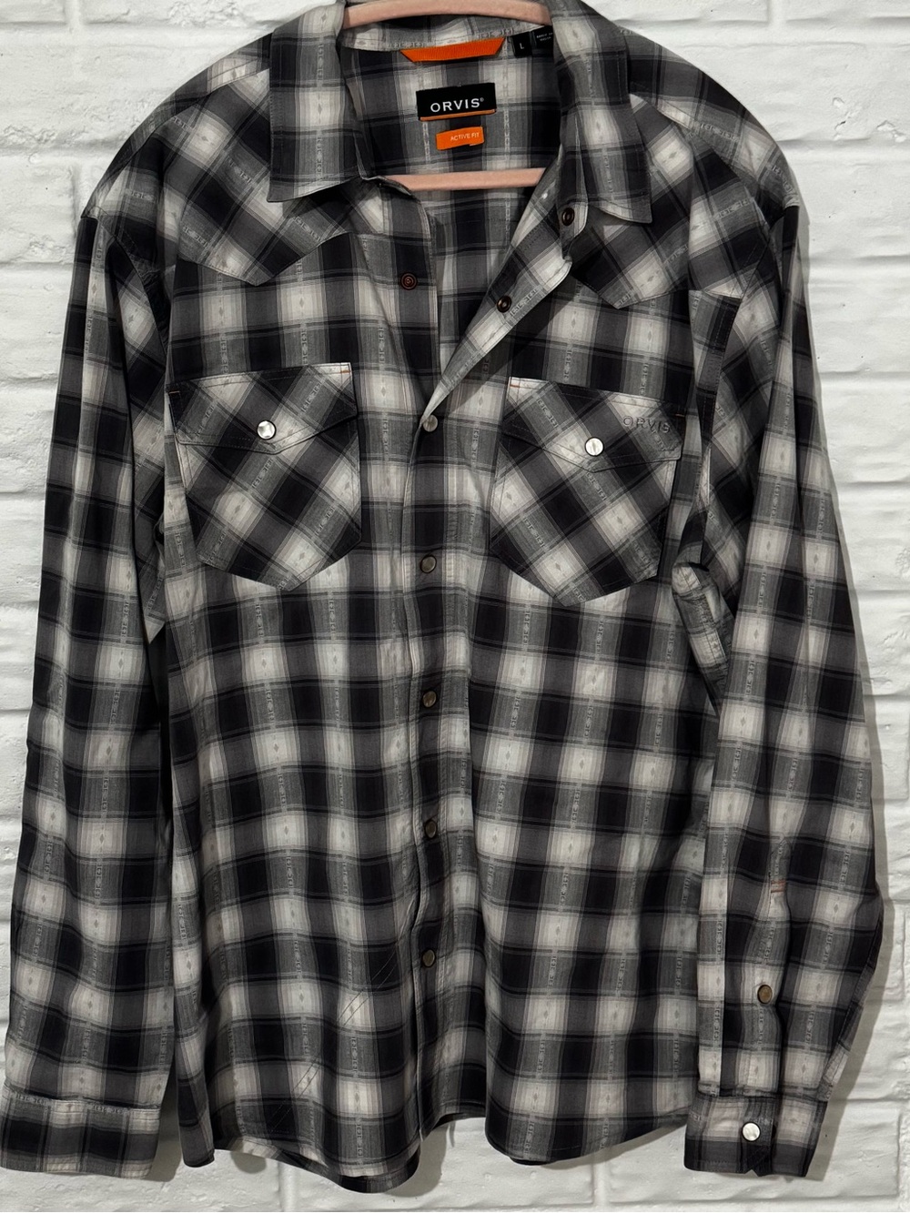 Orvis Active Fit Shirt Men’s Large Gray White Plaid Pearl Snap Long Sleeve